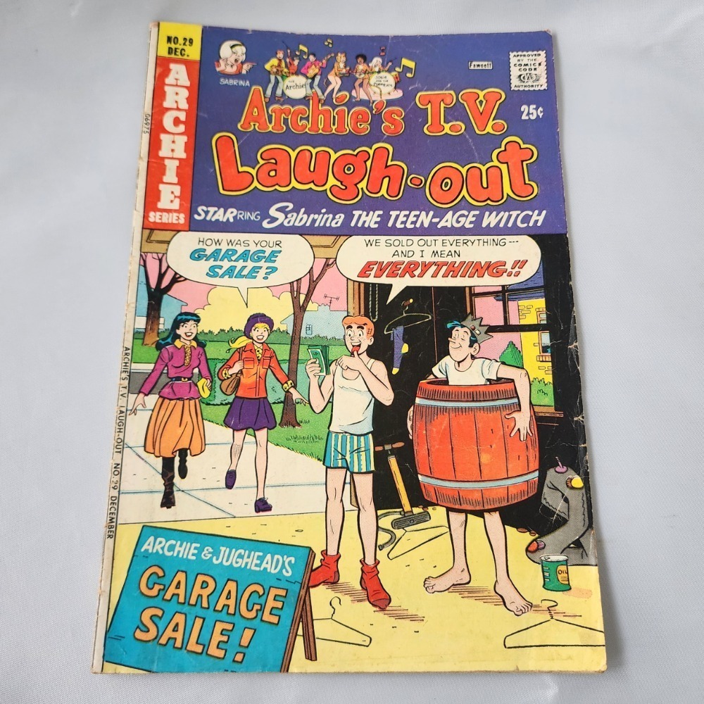 Archie's TV Laugh-Out‎ Comic Book #29 Sabrina the Teenage Witch Garage Sale